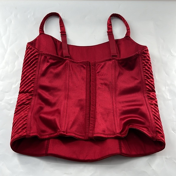 Cacique Quilted Red Satin Corset Style Top - Picture 6 of 10